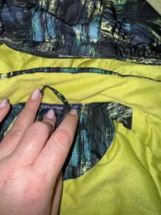 Куртку р. 98 весна -осень 10 руб