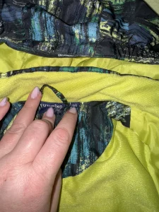 Куртку р. 98 весна -осень 10 руб