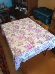 Стол обеденный