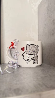 Кружечки подарочные инкрустированыые стразами