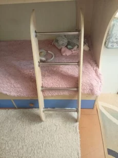 Кровать двухъярусная.Срочно