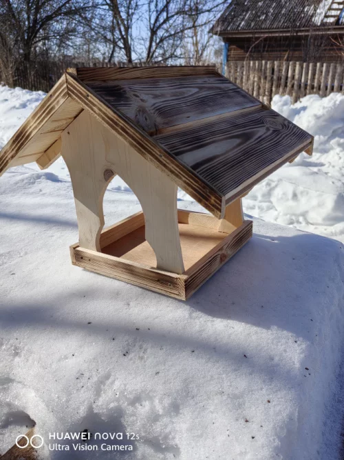 Кормушка для птиц