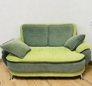 Диван с креслом