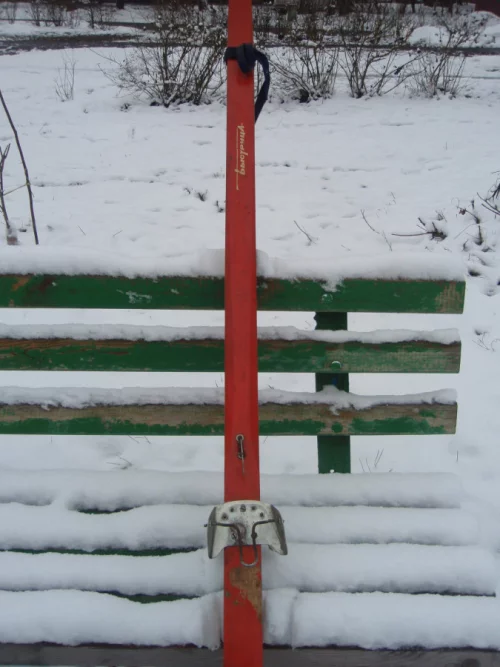 Лыжи беговые с жестким креплением