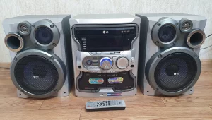 Музыкальный центр LG LM-U1350