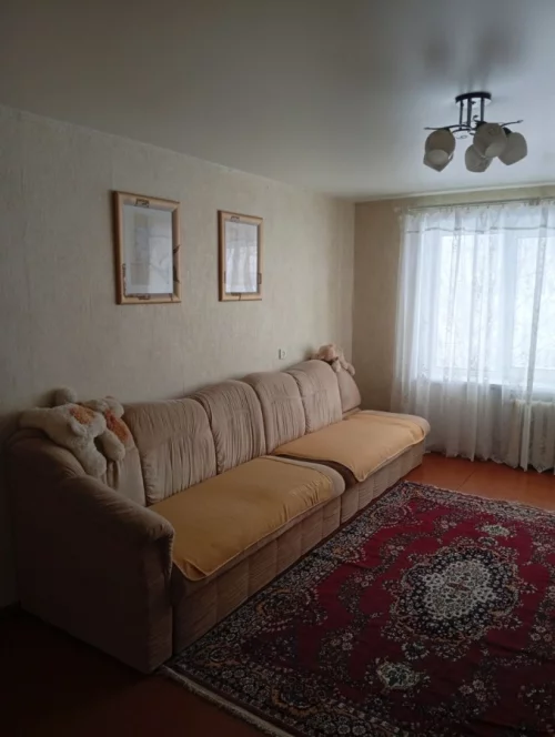 2-х комнатную квартиру в центре на длительный срок