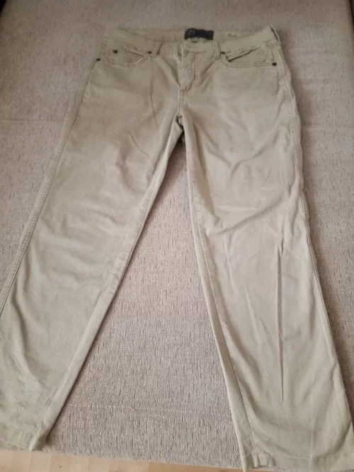 Джинсы женские