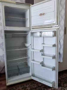 Холодильник 300р