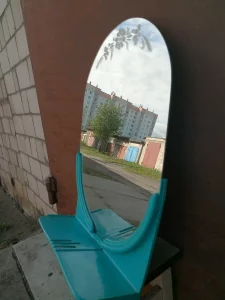 Зеркало для ванной овальное с полкой