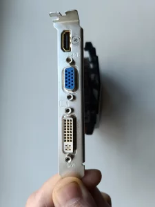 Видеокарту Gigabyte GeForce GT 220 1Gb