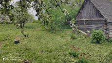 Участок с ветхим домом