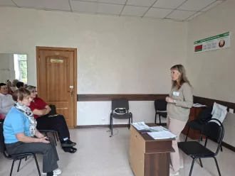 «Безопасное пользование банковскими услугами: занятие для участников отделения активного долголетия»