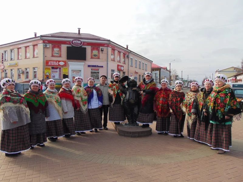 Бабруйскія ветэраны працы спявалі па-беларуску каля Бабра