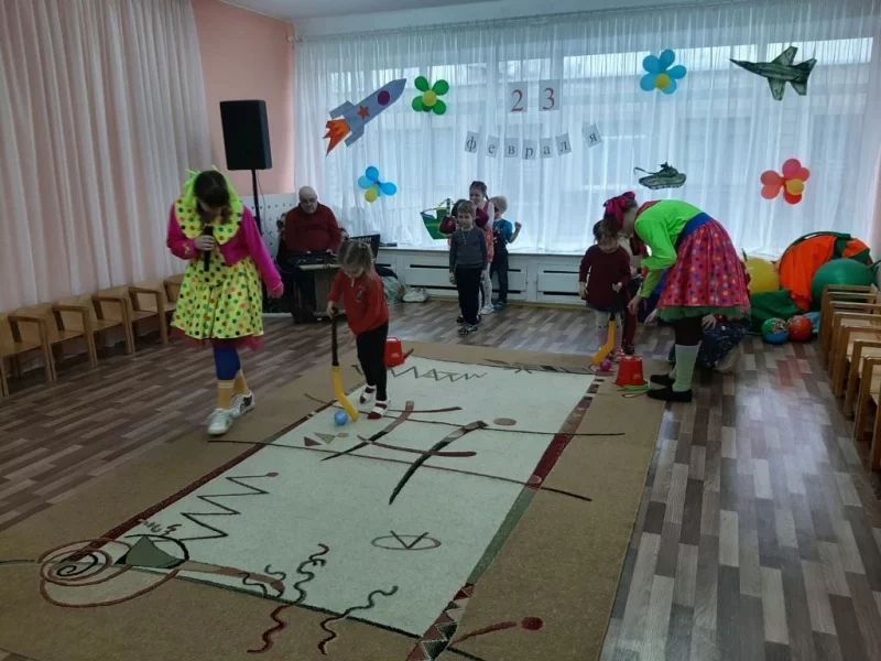 Дошкольники учили ПДД по играм и спектаклям