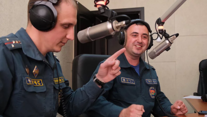 "С огоньком". Радийное шоу спасателей стартовало в Бобруйске