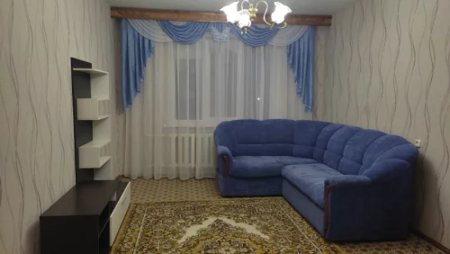 3 квартиру. 6 микрорайон, длительный срок