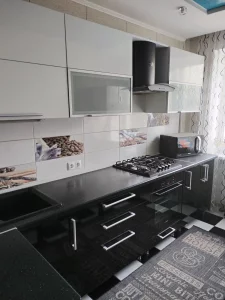 2- комнатная квартира с ремонтом в центре города