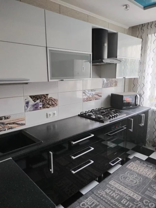 2- комнатная квартира с ремонтом в центре города