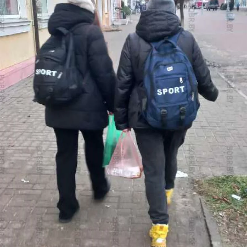 Спорт наше все. Сигарета и пол литра в пакете - не в счет