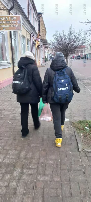 Спорт наше все. Сигарета и пол литра в пакете - не в счет