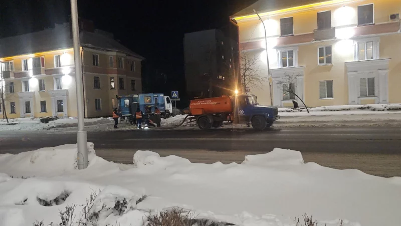 Что-то откачивают на Минской