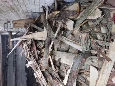 Отдам бесплатно дубовые обрезки горбыльные