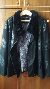 Куртку женскую