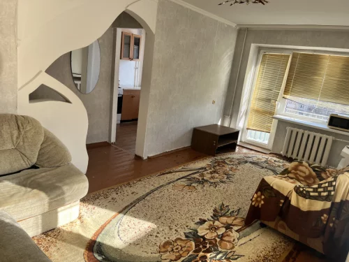 Однокомнатная квартира на площади Ленина