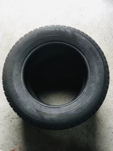 Покрышки зимние легковые 215/65/16 Nokian