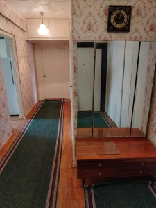 2х комнатную квартиру на длительный срок