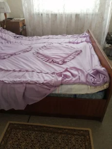 Двуспальная кровать 100 рублей