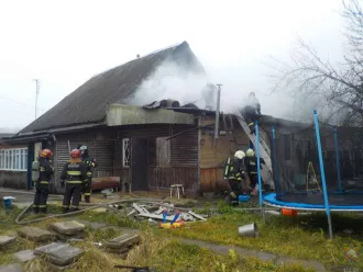 Пожар на улице Гастелло: семья эвакуирована, ребенок доставлен в больницу