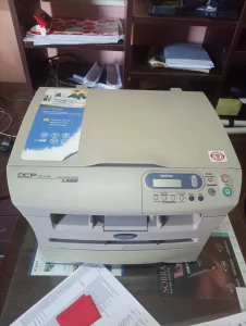 МФУ Brother DCP-7010R лазерный, черно-белый