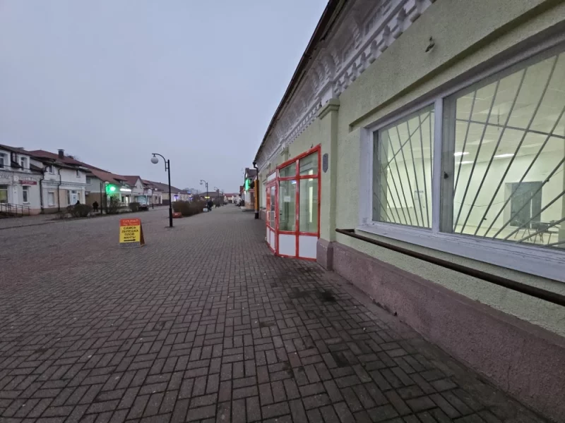 Новый общепит возле центрального рынка. Столик пока что один