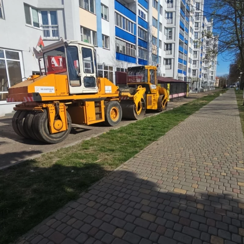 Наверное будут укатывать новый асфальт