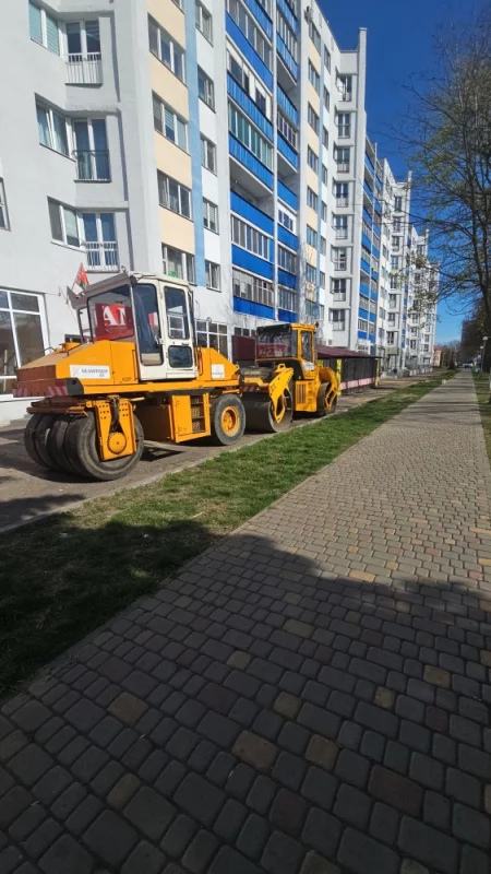 Наверное будут укатывать новый асфальт