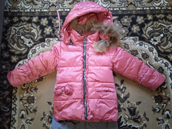 Зимний комплект: куртка+комбинезон на девочку 2-4 года