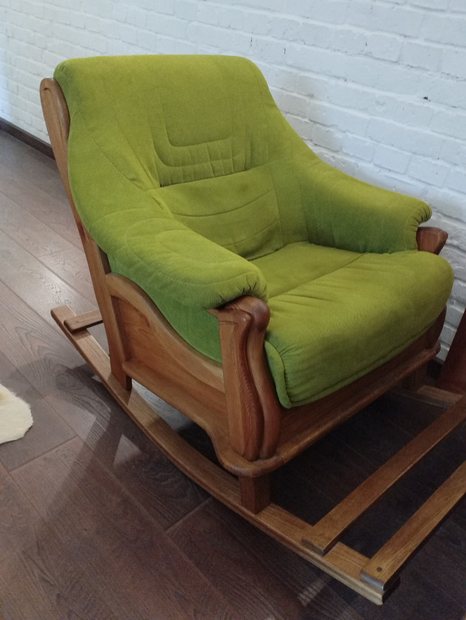 Кресло качалка в идеальном состоянии
