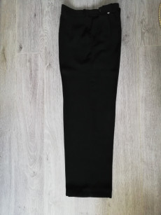 Чёрный костюм тройка на рост 156-166 см