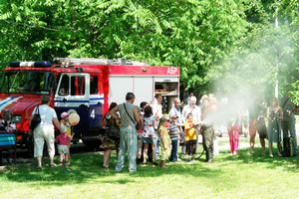 В парк поздравить пожарных с профессиональным праздником