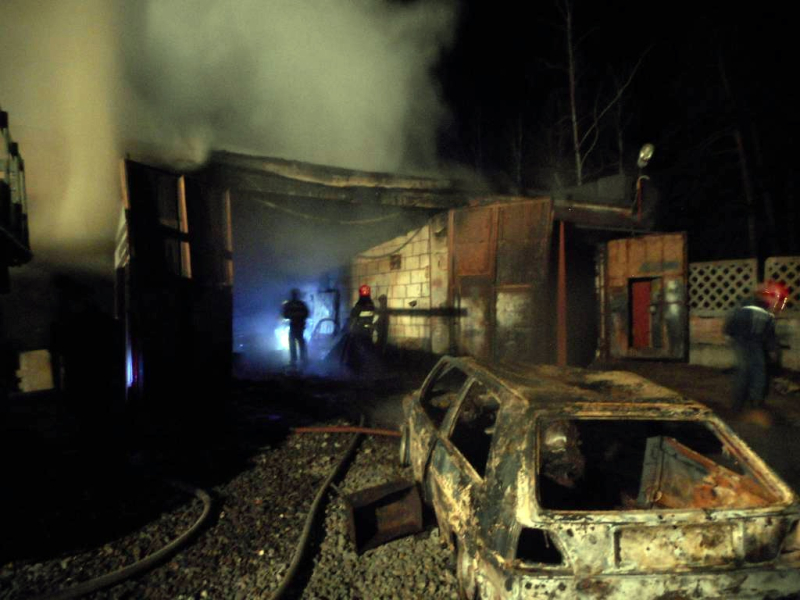 Ночью в Бобруйске горели гаражи