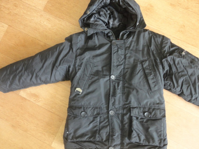 Стильная,удлинённая,чёрная зимняя куртка на подростка 152-158 см
