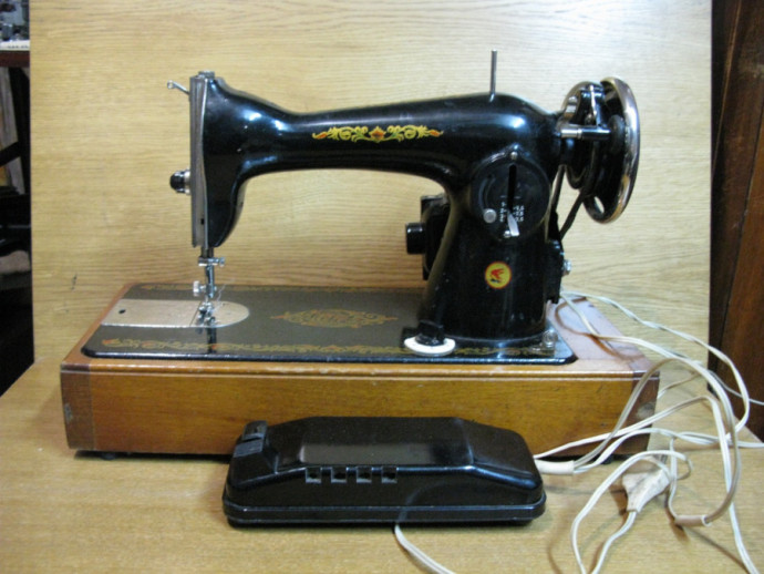 Швейная машина ПМЗ-2М. Продам