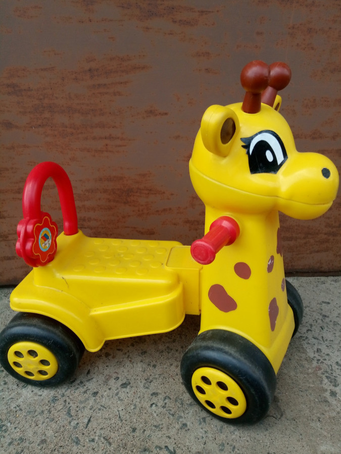 Детская каталка-жираф «Джерри», пластиковая