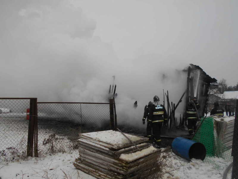 В Бобруйском районе горел сарай