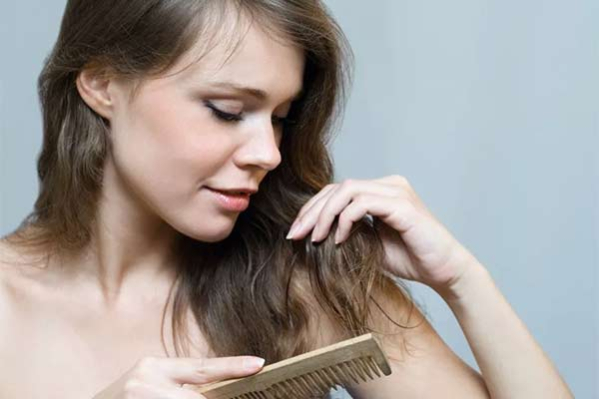 Жирные волосы: как правильно ухаживать?