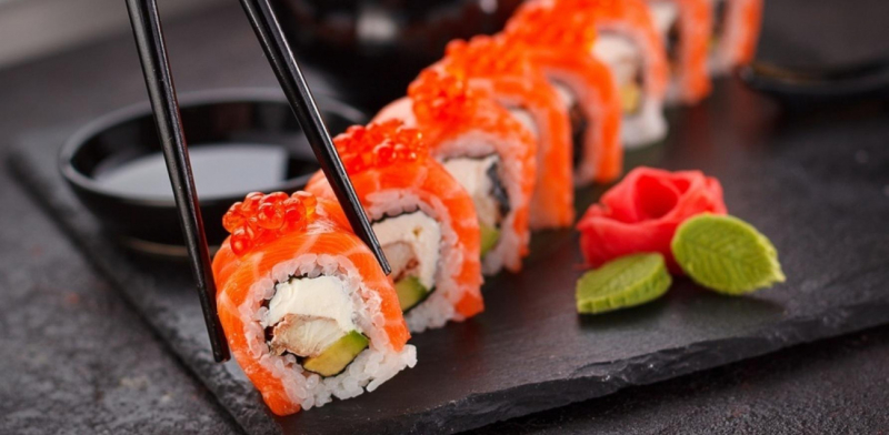 Заказ суши на дом: когда и почему это выгодно?