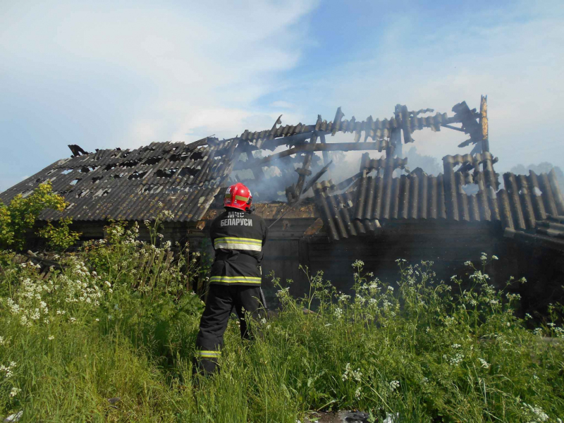В агрогородке Ленина Бобруйского районе горел сарай