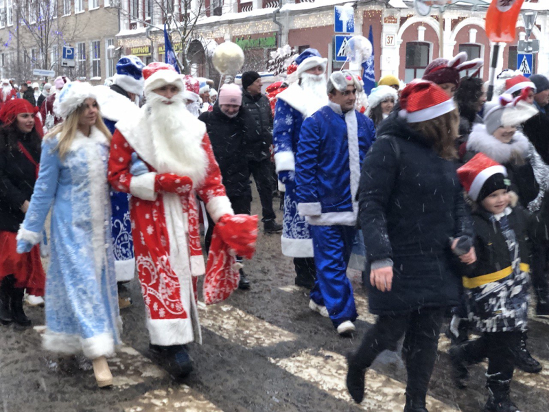 Шествие Дедов Морозов в Бобруйске 2022. Подборка фотографий читателей
