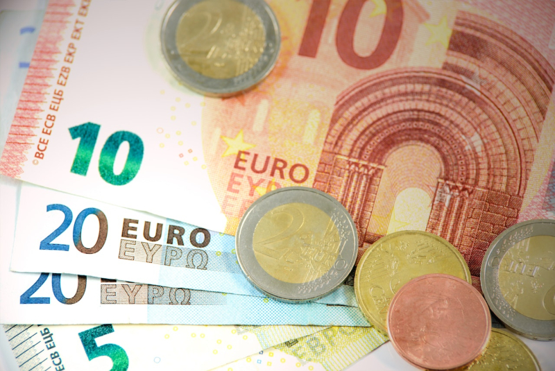 Курсы валют на 26 сентября 2022: доллар и евро подешевели